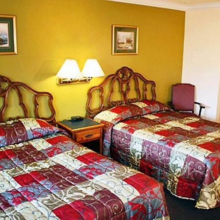 Motel 6 Cal Expo サクラメント 部屋 写真